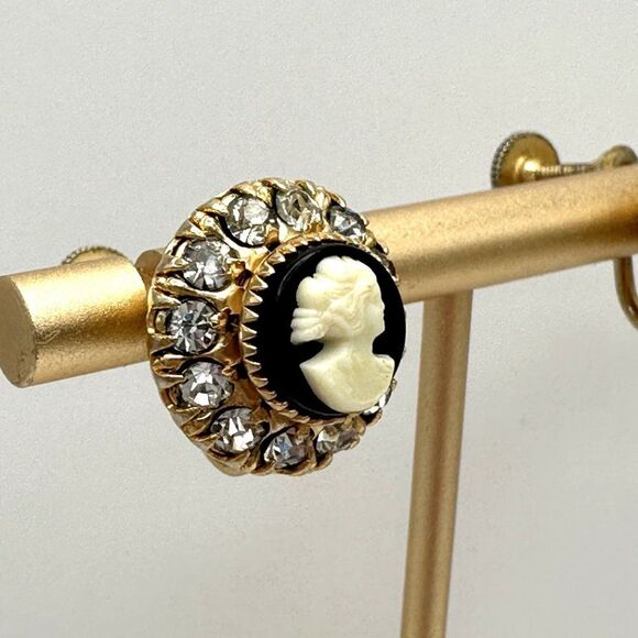 Vintage Black Cameo Rhinestone Costume Earrings Vargas Signed Gold Tone - Picture 2 of 6